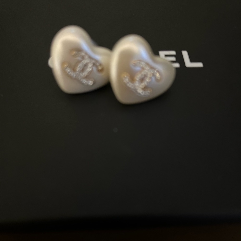 CHANEL Cream Heart Earrings with Silver Logo